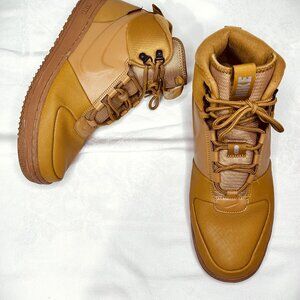 Nike Path Winter Wheat Sneaker Boots BQ4223-700 Men's Size 12